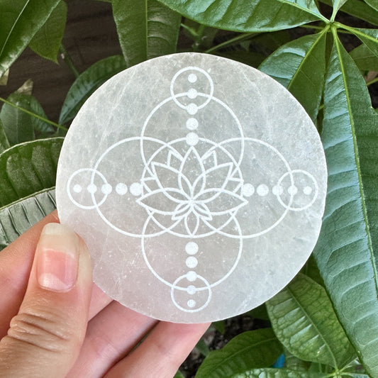 Lotus Flower Geometric Pattern Etched Selenite Charging Plate